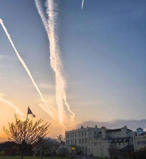 Chemtrails: What's The Truth Behind The Conspiracy Theory? - BBC News