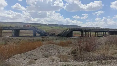 Офіційні особи Ірану в обговореннях