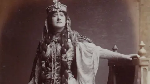 National Trust Ellen Terry wearing the banqueting dress for a production of Macbeth in 1888