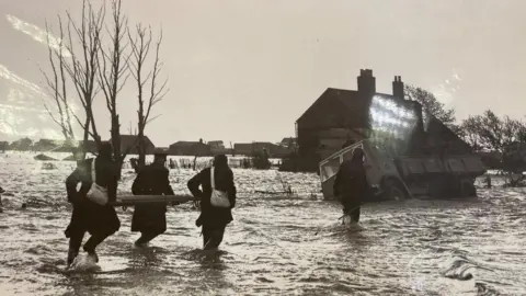 David Drewery The floods of 1953 at Snettisham, Norfolk