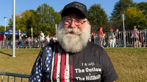 Dean Cottle at a Trump rally in Duluth, Georgia