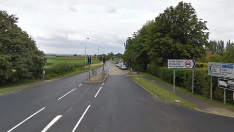 Google A426 at Dunton Bassett