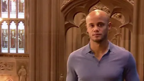 Manchester City captain Vincent Kompany has graduated with a Masters in Business Administration.