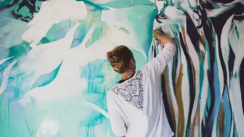 Artfinder Artfinder artist in action