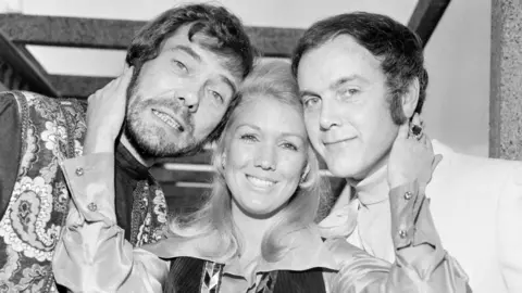 Getty Images Left to right, actors Mike Pratt as Jeff Randall, Annette Andre as Jeannie Hopkirk and Kenneth Cope as Marty Hopkirk, the stars of the new television series 'Randall and Hopkirk (Deceased)', at ATV House in Great Cumberland Place, London, 17 September 1969