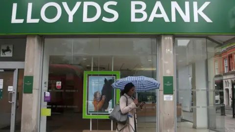 PA Lloyds Bank