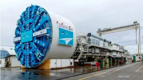 TFL Silvertown Tunnel boring machine