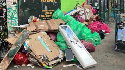 Geoffrey White Rubbish in Bow