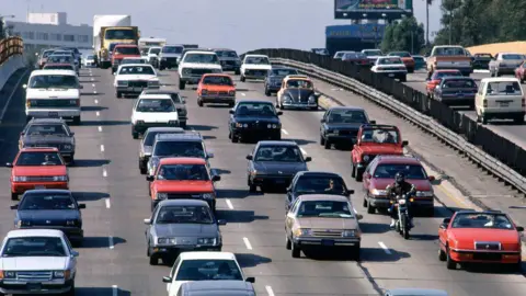 Jalan bebas hambatan Getty Images LA dengan lalu lintas