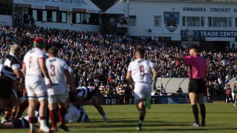 The biggest recent crowd at St Helen's was for the Swansea v Barbarians match in 2023 