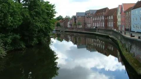 Geograph/Dave Ferguson River Wensum