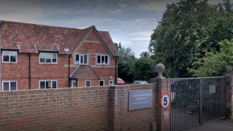 Google Huntercombe Hospital Maidenhead