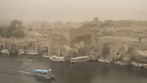 EPA epa06998121 A general view of River Nile during sand storm in Aswan, Egypt, 05 September 2018. EPA/MOHAMED HOSSAM