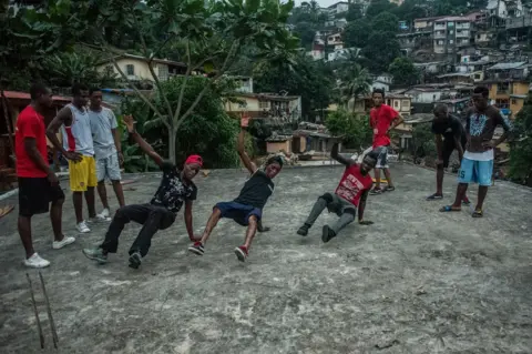 Olivia Acland Roughest Bounds practice