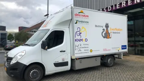 University of Utrecht Mobile veterinary clinic