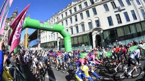 SWpix Cyclists in Glasgow