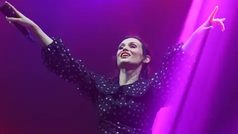 DAVE NELSON Sophie Ellis-Bextor