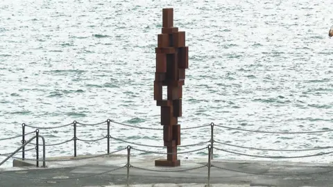 Antony Gormley statue