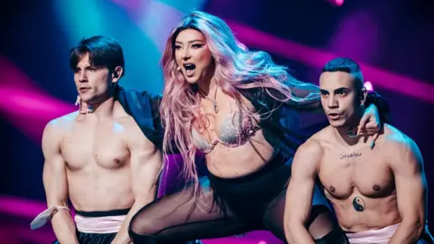 Nathan Reinds / ESC Ronela Hajati