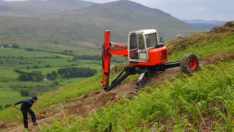 Fix the Fells Spider digger