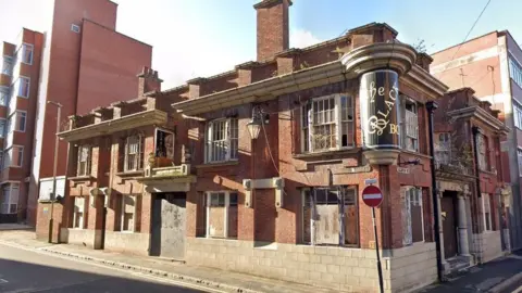 Google Black Boy pub in Albion Street, Leicester