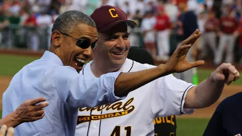 Getty Images 2015 - Obama visits the game