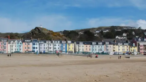 BBC Aberdyfi sea front