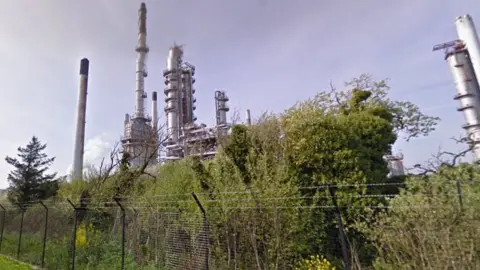 Google Pembroke's Valero oil refinery