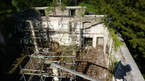 South Gloucestershire Council, Whitfield Tabernacle