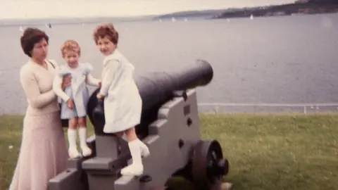 Family Handout Lyn with Erin and Lee