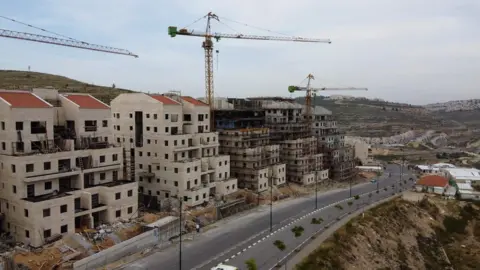 AFP Construction at Jewish settlement of Givat Zeev in the occupied West Bank (13 May 2020)