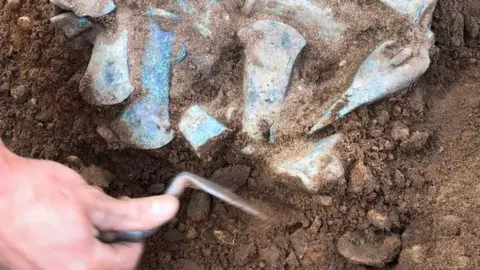 LDRS artefacts being dug out