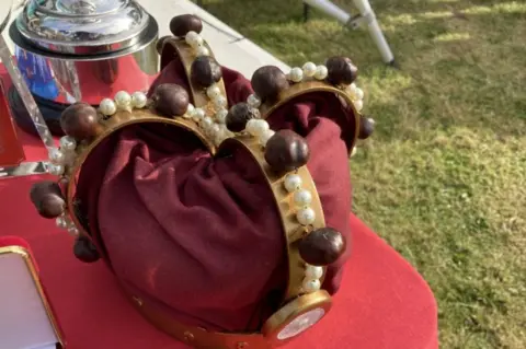 Nadia Gyane Conker crown