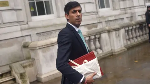 Peter Summers Rishi Sunak