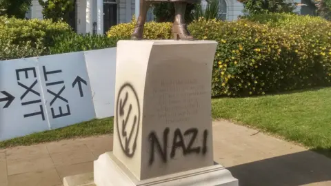 Thomas Godwin Nancy Astor statue