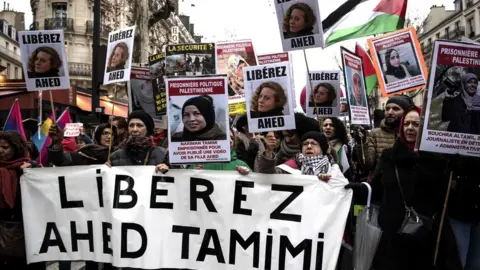 AFP Protesters in Paris demand the release of Ahed Tamimi and her family (8 March 2018)