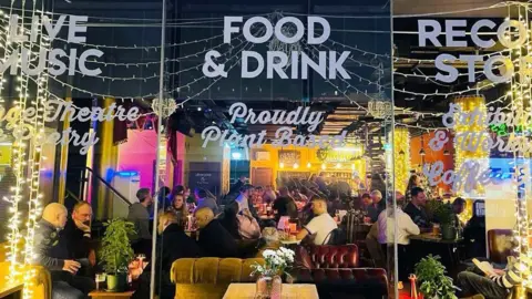 Hannah White Inside The Sound Lounge