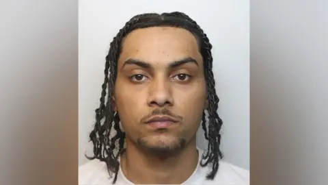 Swindon drug dealer found with machete jailed