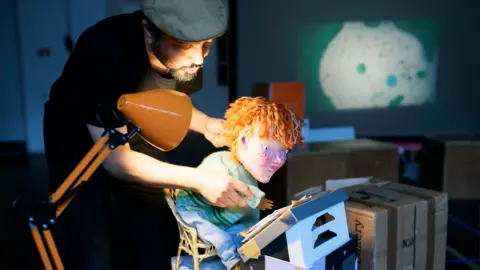 Soap Soup Theatre Actor with Minny Stynker puppet