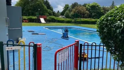 Shariqua Ahmed/BBC Paddling pool in Peterborough