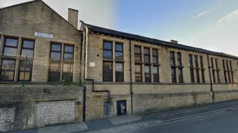 Google A general view of the building of Darul Uloom Dawatul Imaan in Bradford