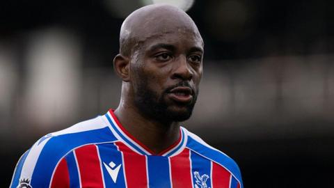 Mateta knee injury 'not as bad as feared