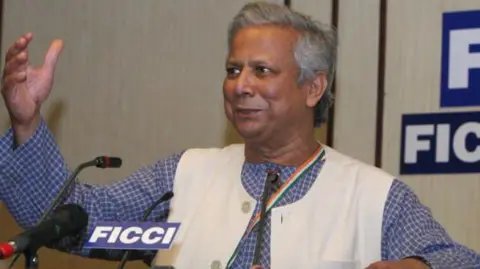 Getty Images El premio Nobel Mohammed Yunus de Bangladesh pronuncia un discurso en la FICCI, Nueva Delhi. 