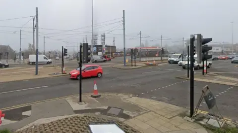 Google intersection of Gleadless Road and Ridgeway Road in foggy weather