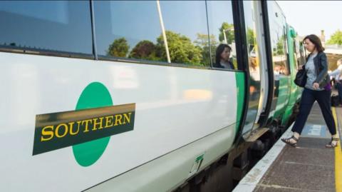 A Southern rail train