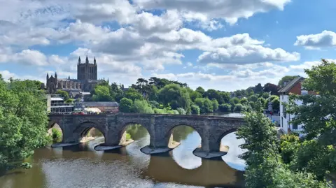 BBC Weather Watchers / Step Counter Hereford bridge and cathedral