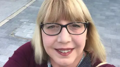 Nicola Day Nicola Day re