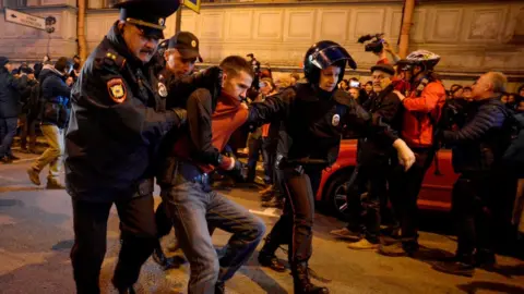 AFP Protester arrested in St Petersburg