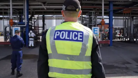 Essex Police Police as fuel protests