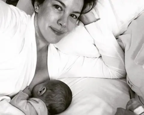 Liv Tyler Actress Liv Tyler breastfeeding